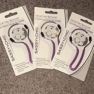 Sassy+Chic Facial Hair Remover with Purple Handle